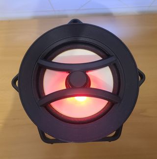 Altavoz Bluetooth XQF, buen estado.