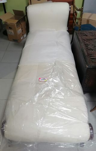 Diván antiguo beige y marrón