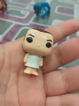 Muñeco Funko Pop Azul y Morado