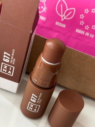 Lote 3 productos 3INA: Highlighter, Stick y Eyelin