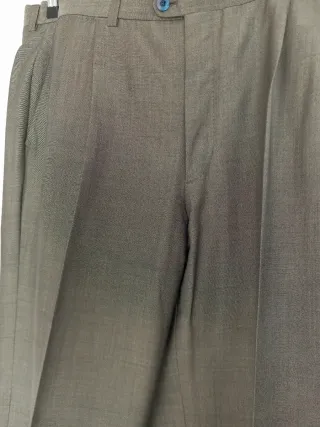 Pantalón Burberry Talla 46 Caki