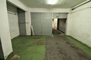 Local comercial en venta en El Camp de l'Arpa del Clot en Barcelona