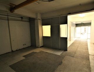 Local comercial en venta en El Camp de l'Arpa del Clot en Barcelona