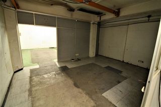 Local comercial en venta en El Camp de l'Arpa del Clot en Barcelona