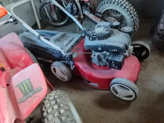 Cortacésped Greencut Rojo