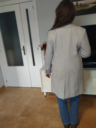 Abrigo de paño gris