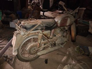 Vendo Moto Ducati de 175 cc. Año 1964.