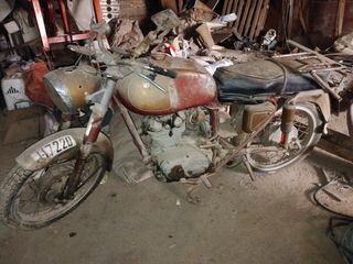 Vendo Moto Ducati de 175 cc. Año 1964.