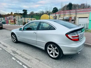 Mercedes-Benz Clase C 2004