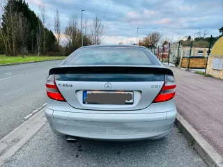 Mercedes-Benz Clase C 2004