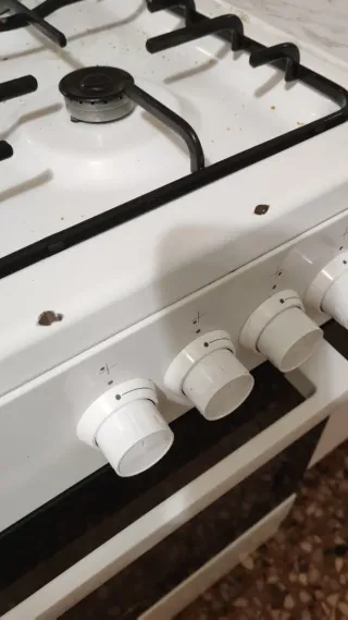 Cocina Gas + Horno Eléctrico