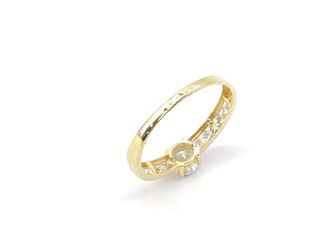 anillo oro 18k con piedra con circonita