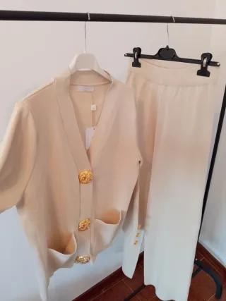 Traje punto beige talla única