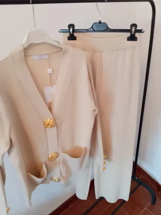 Traje punto beige talla única