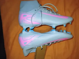 Zapatos de fútbol Nike Talla 42