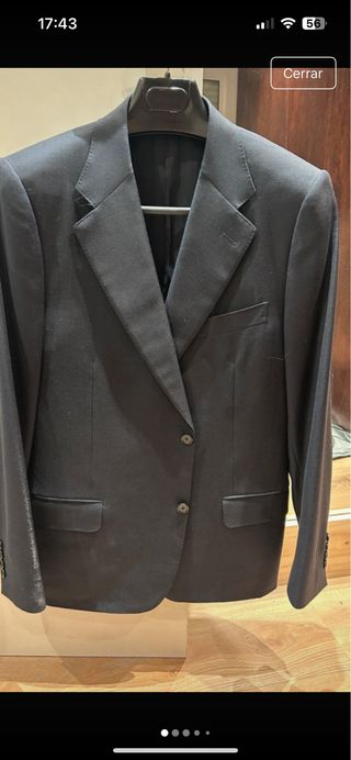 Traje de hombre azul marino