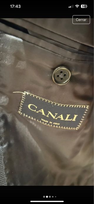 Traje de hombre azul marino