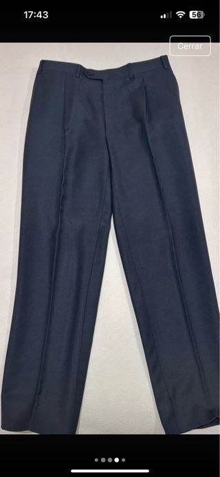 Traje de hombre azul marino