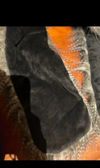 Cuello de pelo esférico