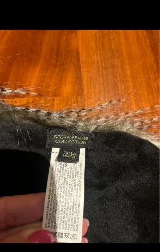 Cuello de pelo esférico