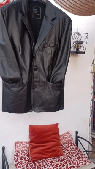 Chaqueta de cuero caballero negra
