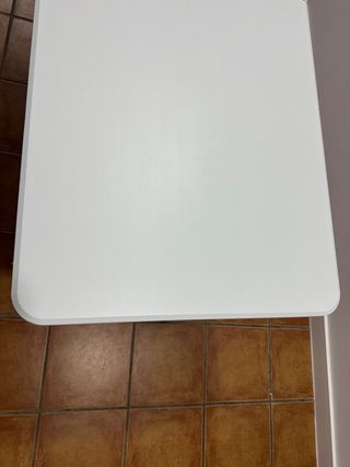 Mesa plegable exterior blanca