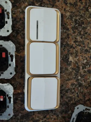 Interruptor Simon 75 Blanco Nieve