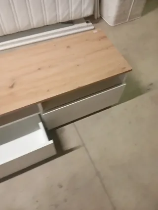 Mobiletto porta TV legno e bianco