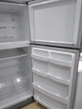 Nevera Daewoo plateada