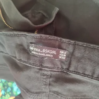 Pantalón corto Bershka negro T.32