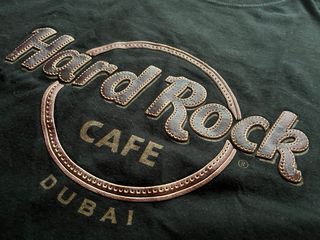 Hard Rock Cafe Vintage Tee M | Iconic Rock Short S