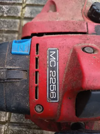 Desbrozadora Johnsered MC 2256