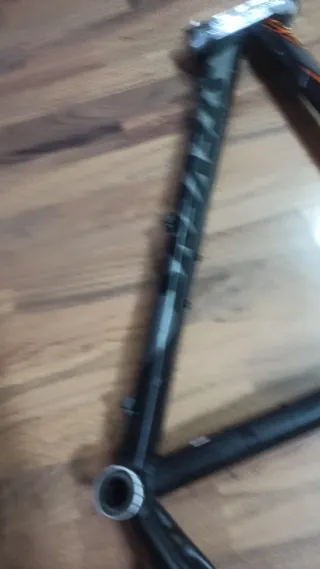 Cuadro Stevens Negro/Naranja 26'