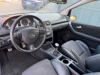 Mercedes Clase A 2008  180000 km PEGATINA C 70€/M