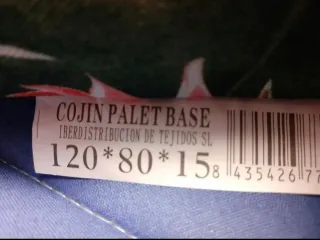 Cojines para palets con estampado tropical