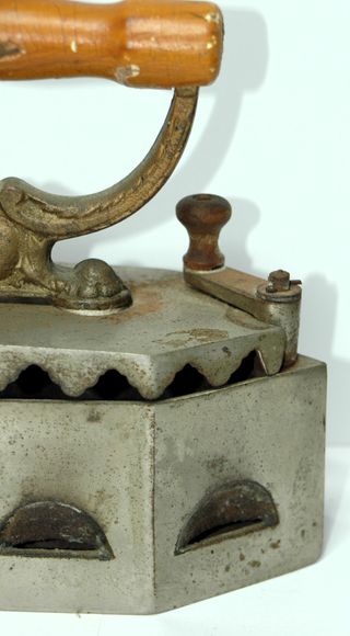 plancha de carbón antigua