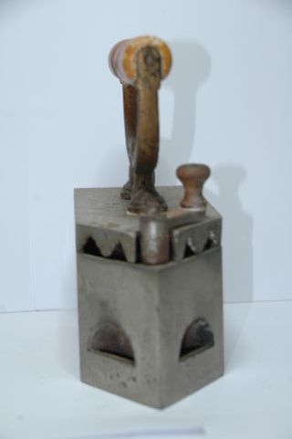 plancha de carbón antigua