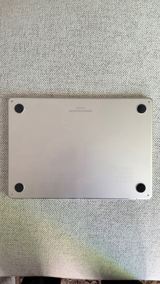 MacBook Air 13 2022 8GB RAM 256GB SSD