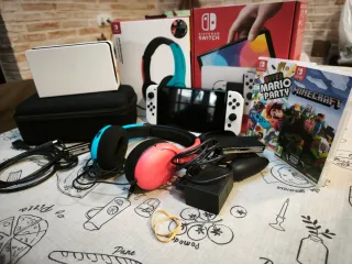 Nintendo Switch OLED Bianca + Accessori