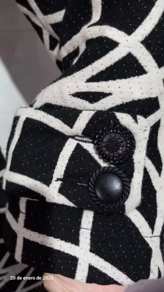 Abrigo Desigual Mujer Negro y Blanco