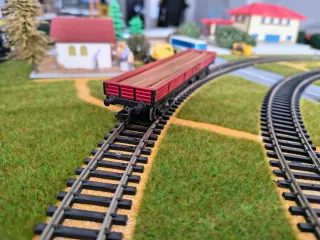 Vagón de mercancías rojo