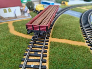 Vagón de mercancías rojo