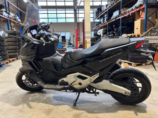 Honda Forza 750 2021 - 5.000km