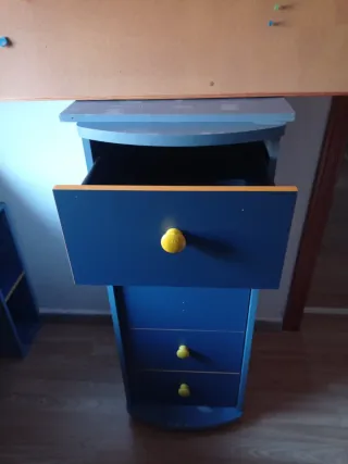 Cajonera azul infantil con tiradores Mickey