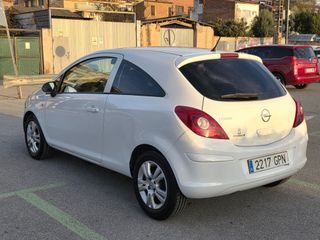 Opel Corsa 1.4i 90cv CMON año 2009 etiqueta "C"