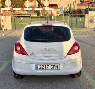 Opel Corsa 1.4i 90cv CMON año 2009 etiqueta "C"