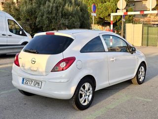 Opel Corsa 1.4i 90cv CMON año 2009 etiqueta "C"