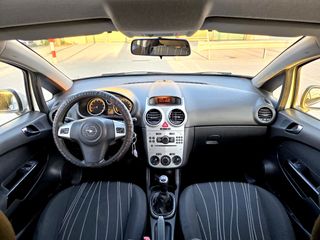 Opel Corsa 1.4i 90cv CMON año 2009 etiqueta "C"