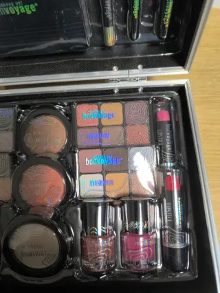 Maletín de maquillaje Bon Voyage 43 piezas