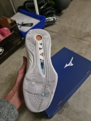 Zapatilla Mizuno Wave Momentum Blanca Naranja